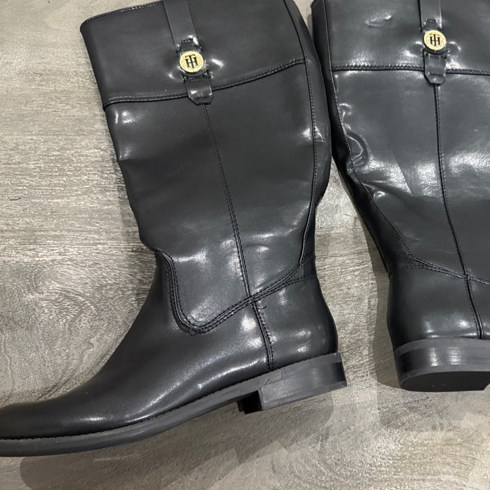 Tommy Hilfiger black riding boots NWOT size 8